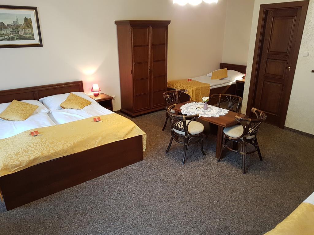 Český Krumlov Hotel Barbora מראה חיצוני תמונה